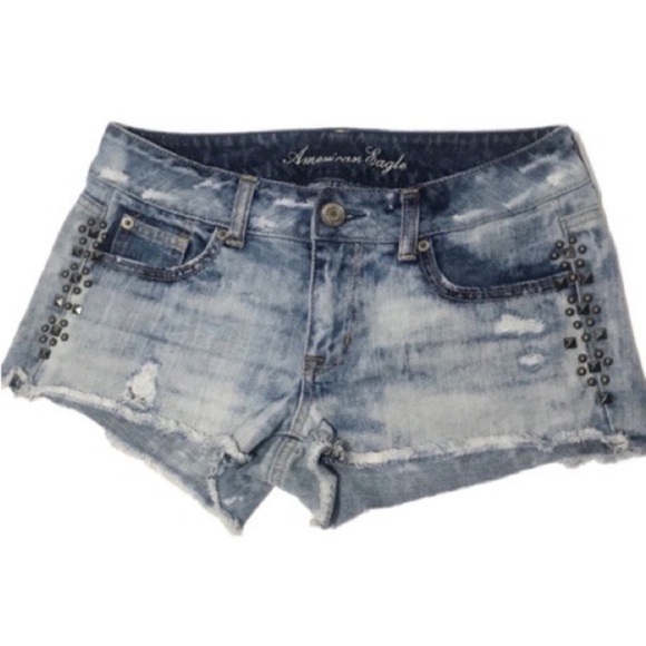AMERICAN EAGLE OUTFITTERS Studded Jean Shorts - Picture 1 of 5